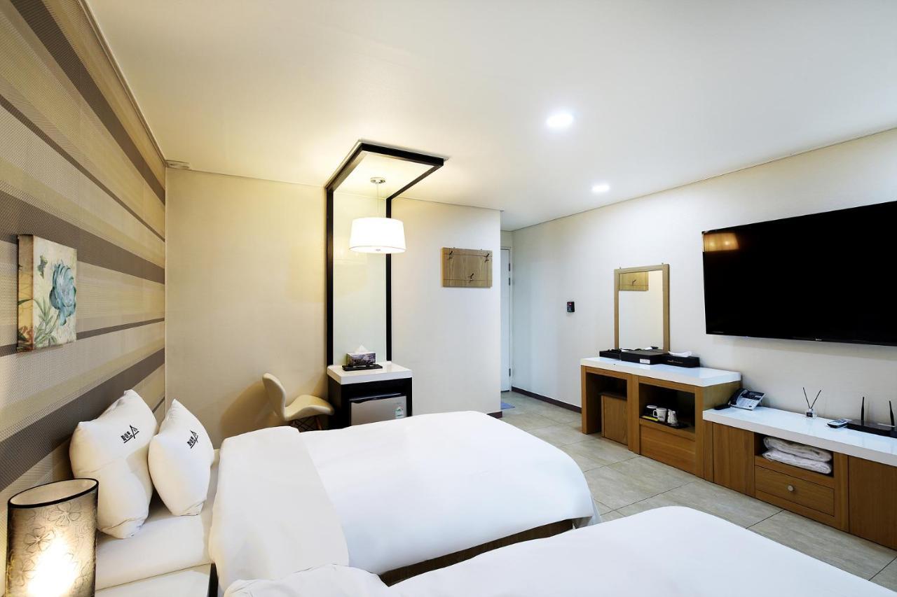White Tourist Hotel Jeonju Εξωτερικό φωτογραφία