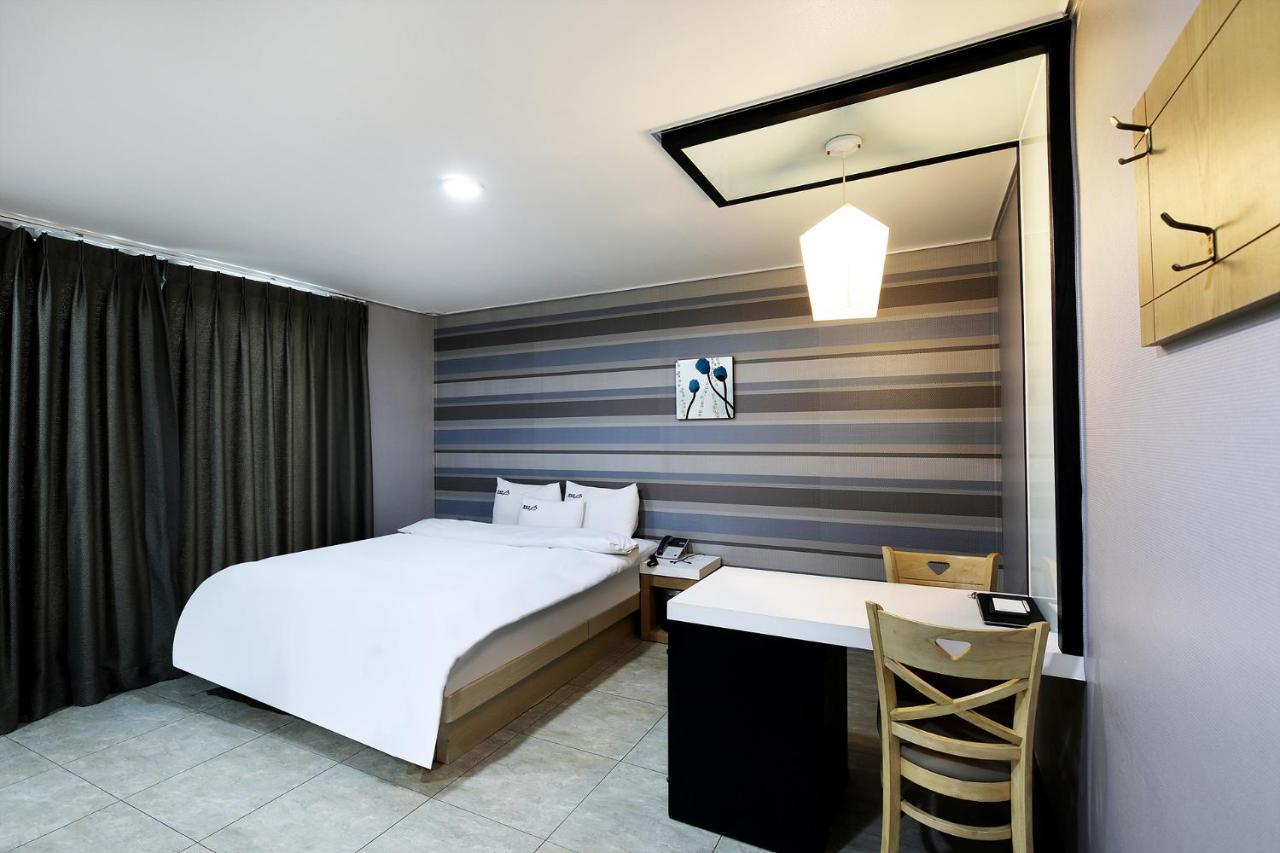 White Tourist Hotel Jeonju Εξωτερικό φωτογραφία