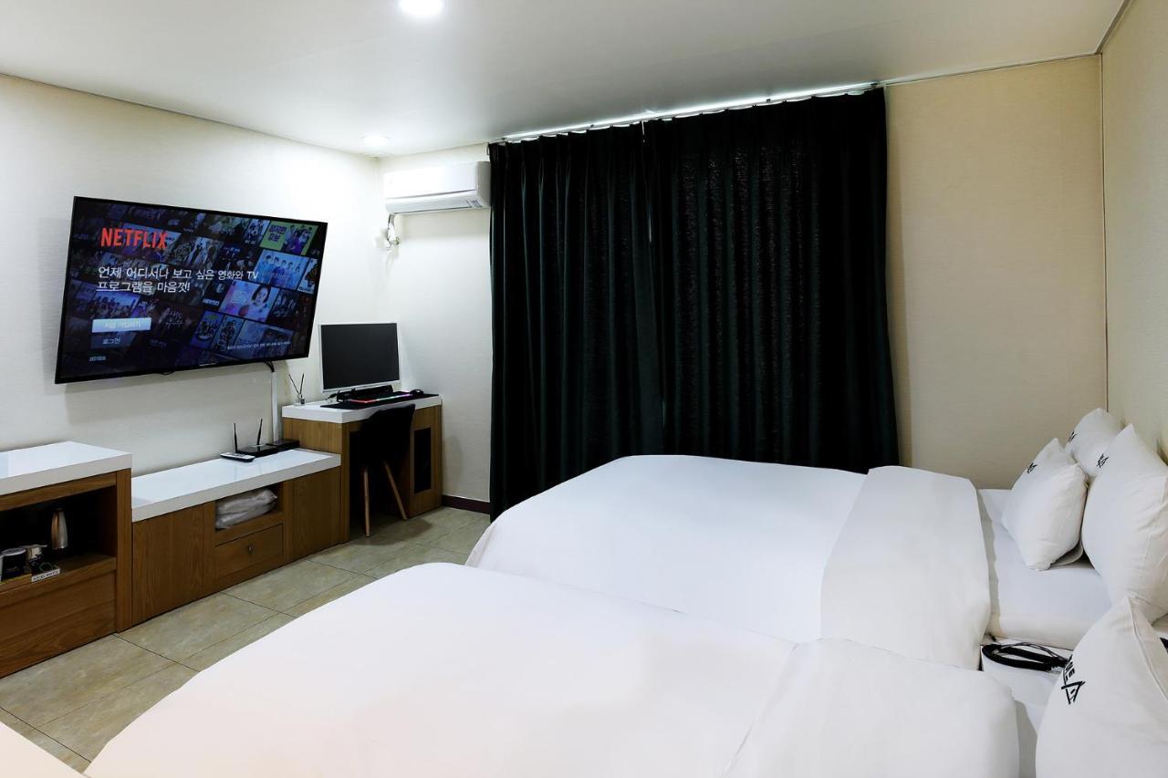White Tourist Hotel Jeonju Εξωτερικό φωτογραφία