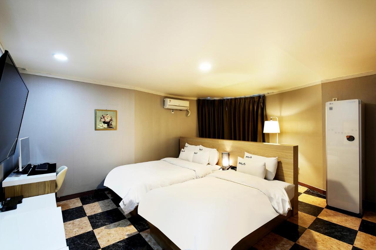 White Tourist Hotel Jeonju Εξωτερικό φωτογραφία