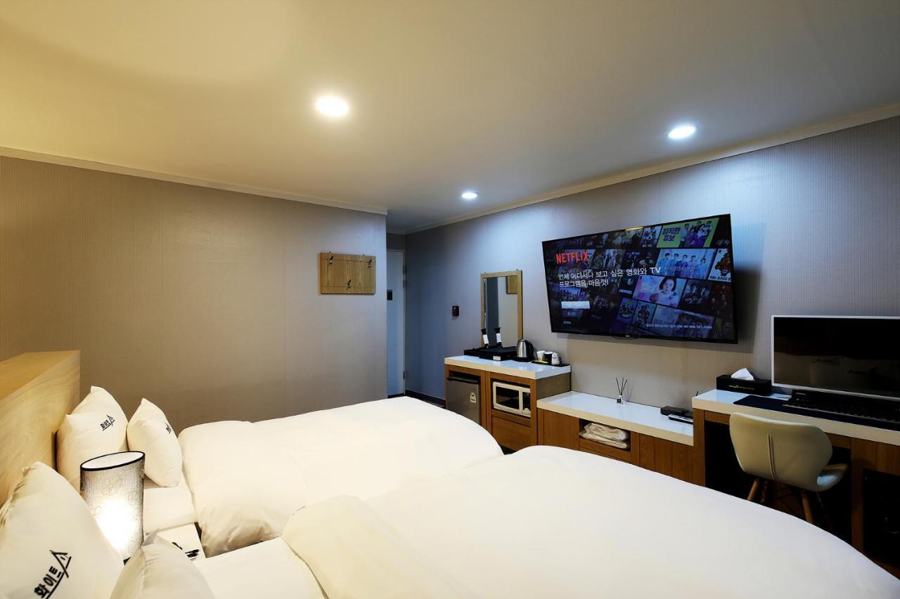 White Tourist Hotel Jeonju Εξωτερικό φωτογραφία