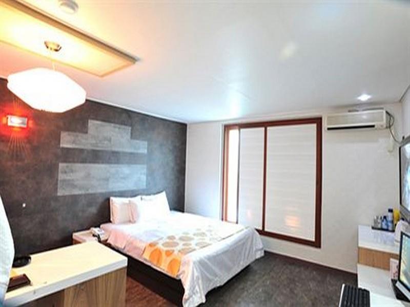White Tourist Hotel Jeonju Εξωτερικό φωτογραφία