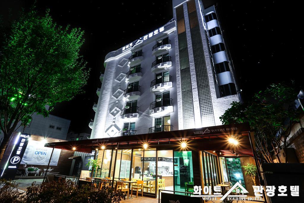 White Tourist Hotel Jeonju Εξωτερικό φωτογραφία